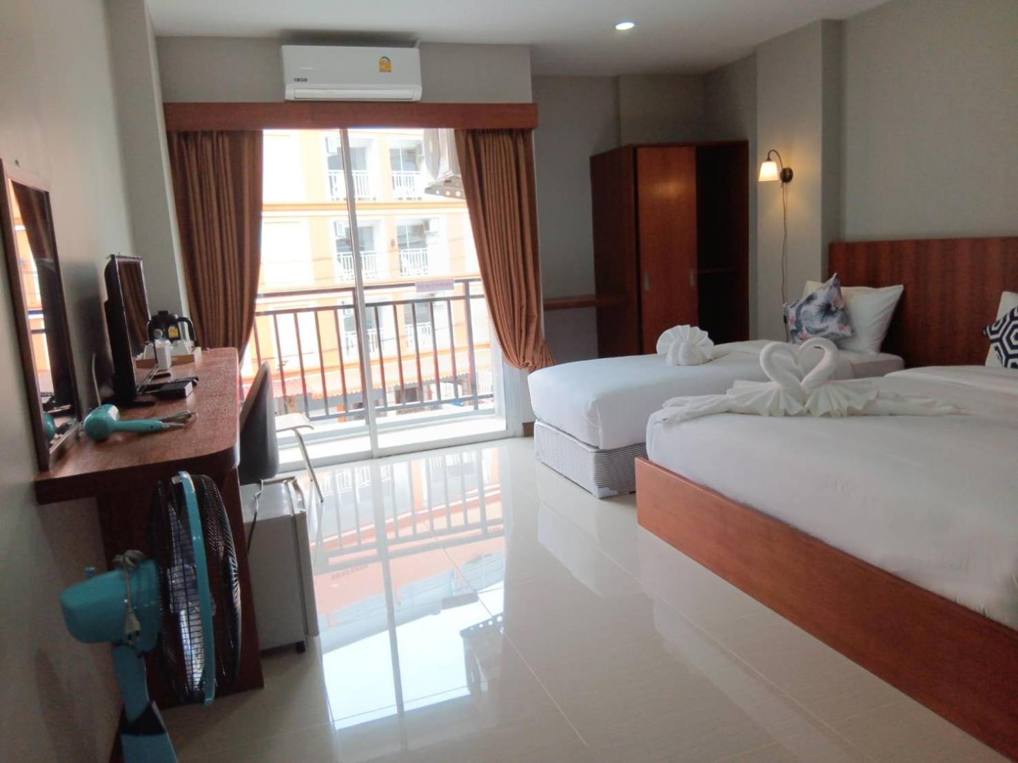 The Brown Boutique Patong Hotel Buitenkant foto